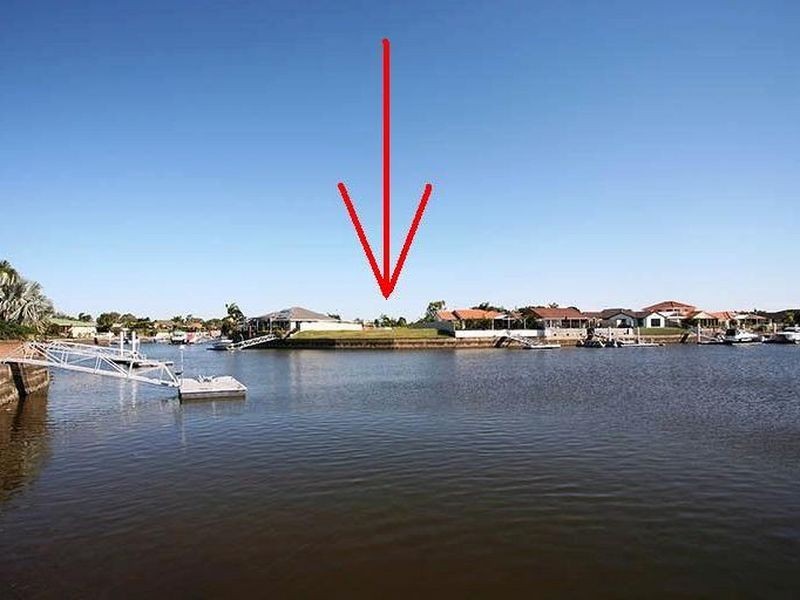 60 Island Parade, Bribie Island QLD 4507