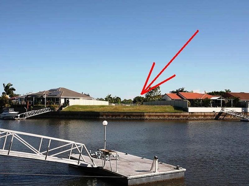 60 Island Parade, Bribie Island QLD 4507