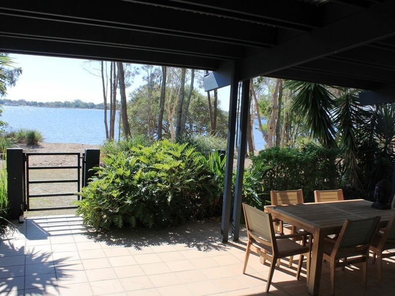 112/8 Spinnaker Dr, Sandstone Point QLD 4511