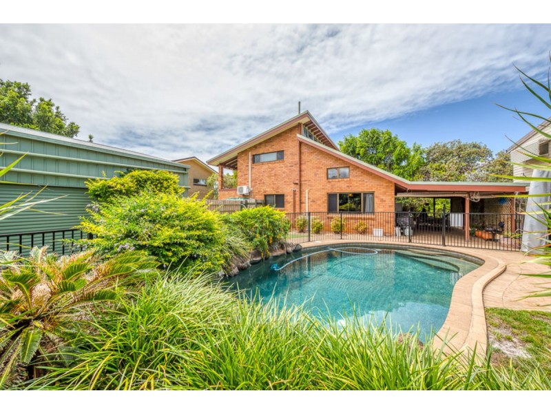 32 Brookes Crescent, Woorim QLD 4507