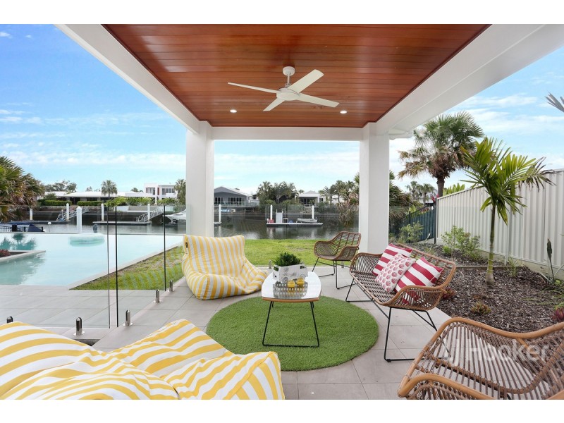 33 The Peninsula, Banksia Beach QLD 4507