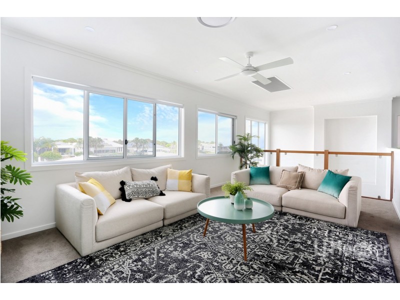 33 The Peninsula, Banksia Beach QLD 4507