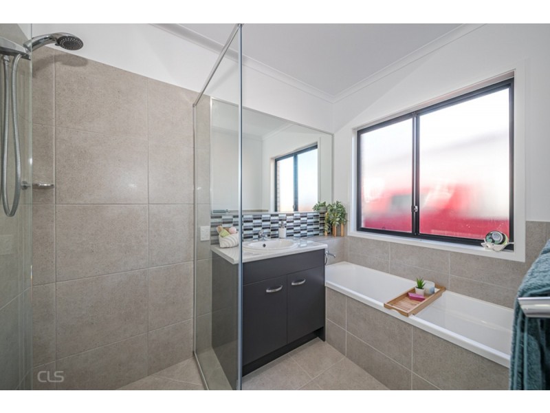 25 Bora Place, Ningi QLD 4511