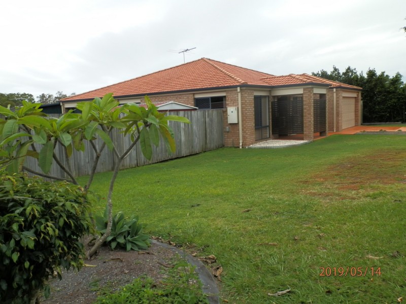 318 Bestmann Road East, Sandstone Point QLD 4511