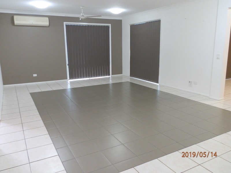 318 Bestmann Road East, Sandstone Point QLD 4511