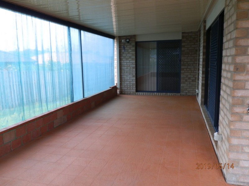 318 Bestmann Road East, Sandstone Point QLD 4511