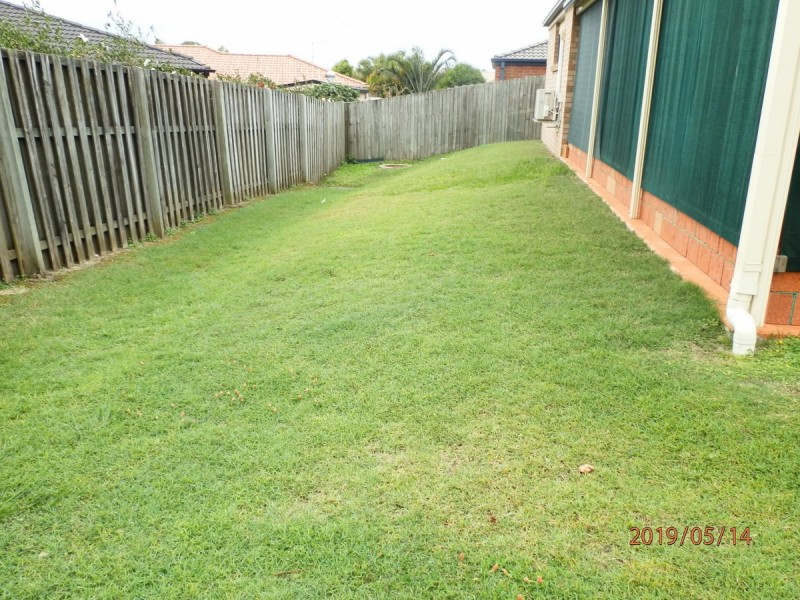 318 Bestmann Road East, Sandstone Point QLD 4511