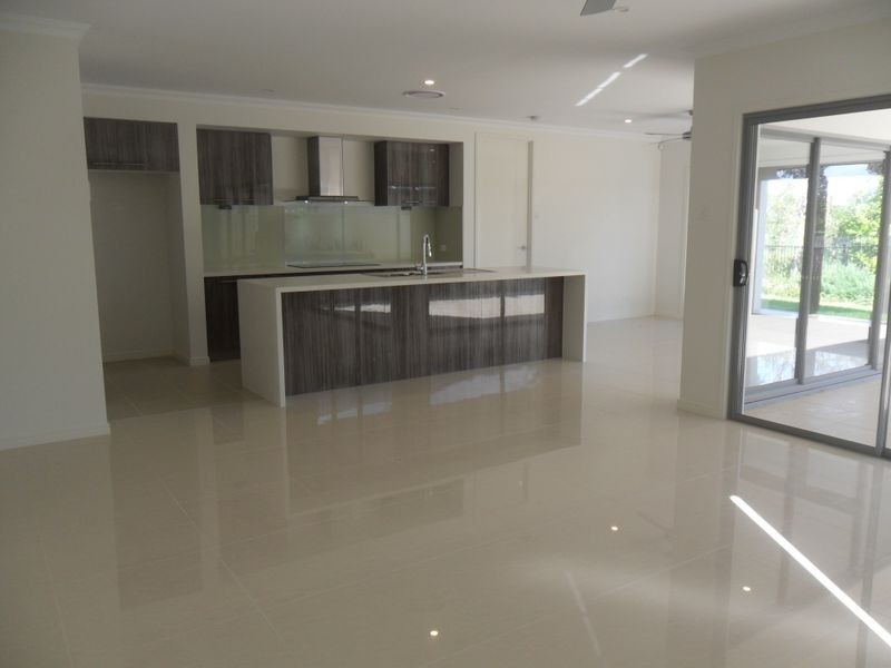 21 Vanillalily Close, Banksia Beach QLD 4507