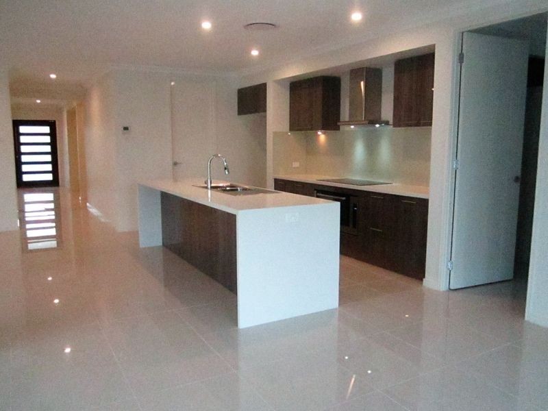 21 Vanillalily Close, Banksia Beach QLD 4507