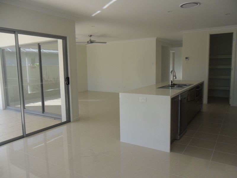 21 Vanillalily Close, Banksia Beach QLD 4507