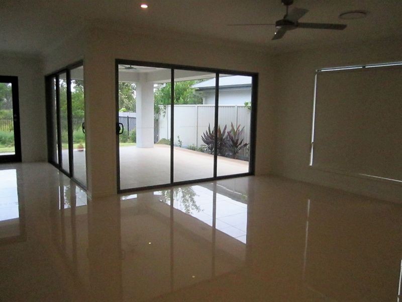 21 Vanillalily Close, Banksia Beach QLD 4507