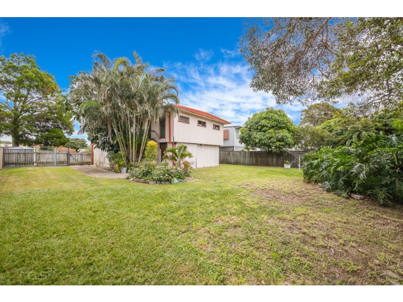 19 Crouch Avenue, Bongaree QLD 4507