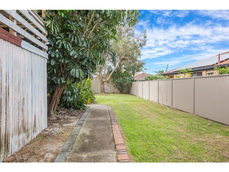 19 Crouch Avenue, Bongaree QLD 4507