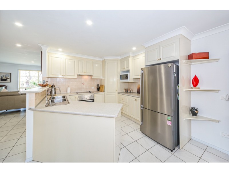 2 Headsail Drive, Banksia Beach QLD 4507