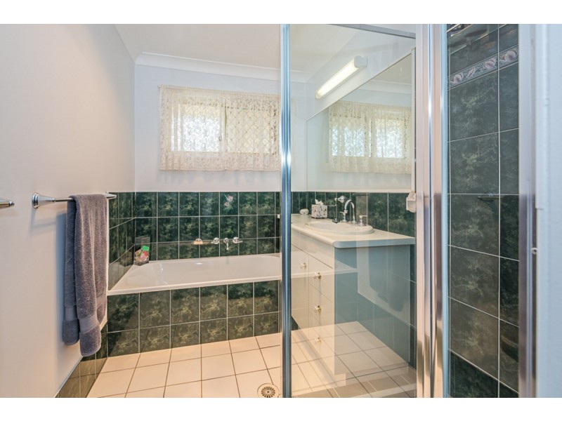 2 Headsail Drive, Banksia Beach QLD 4507