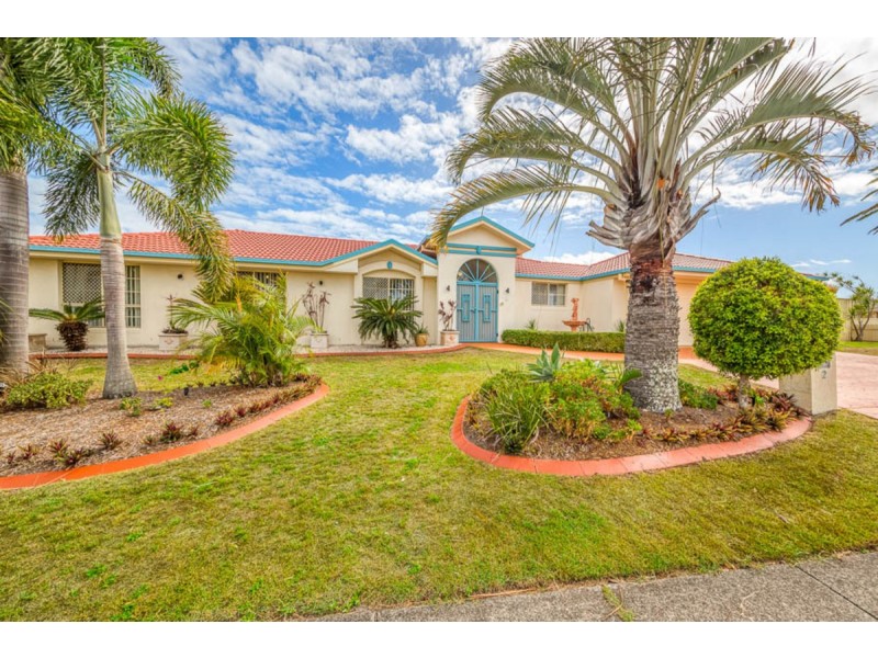 2 Headsail Drive, Banksia Beach QLD 4507