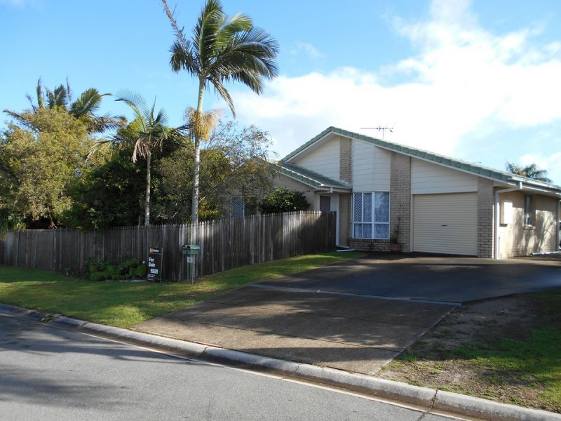 1/5 Chiltern Place, Sandstone Point QLD 4511