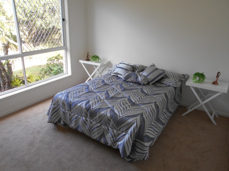 1/5 Chiltern Place, Sandstone Point QLD 4511