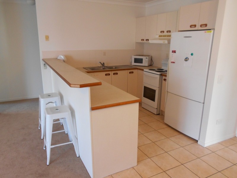 1/5 Chiltern Place, Sandstone Point QLD 4511