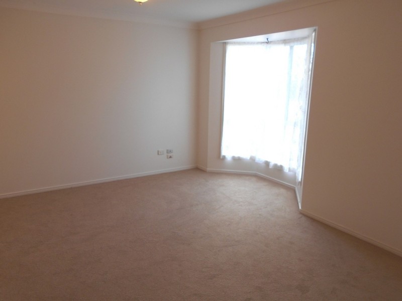 1/5 Chiltern Place, Sandstone Point QLD 4511