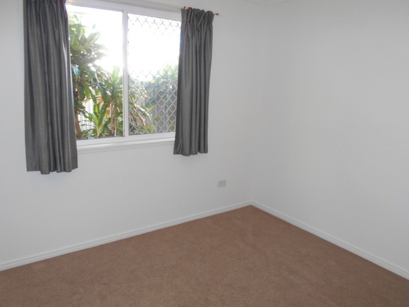 1/5 Chiltern Place, Sandstone Point QLD 4511