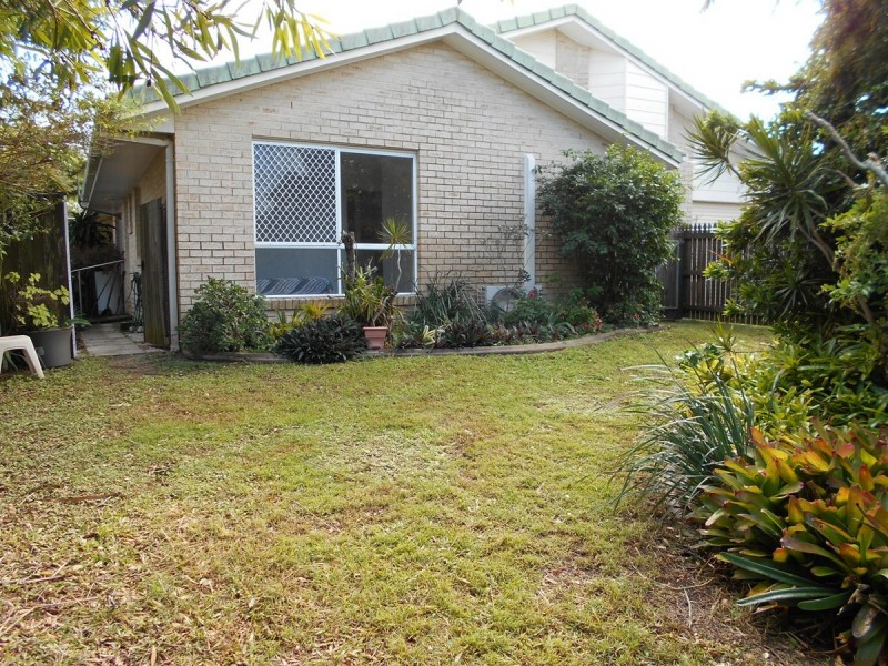 1/5 Chiltern Place, Sandstone Point QLD 4511