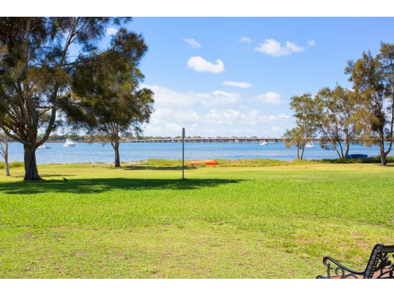 19A/16 Spinnaker Drive, Sandstone Point QLD 4511