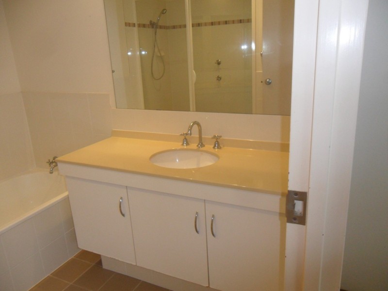 19A/16 Spinnaker Drive, Sandstone Point QLD 4511