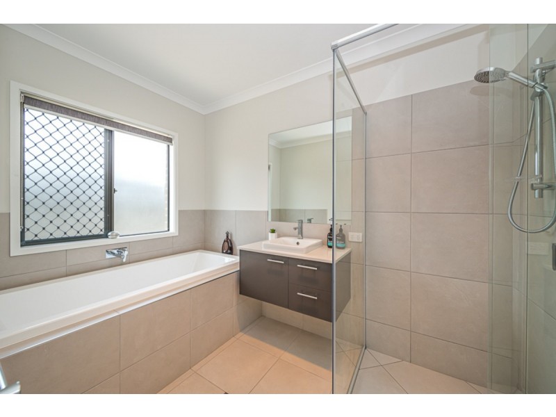 42 Ashleigh Street, Caboolture QLD 4510