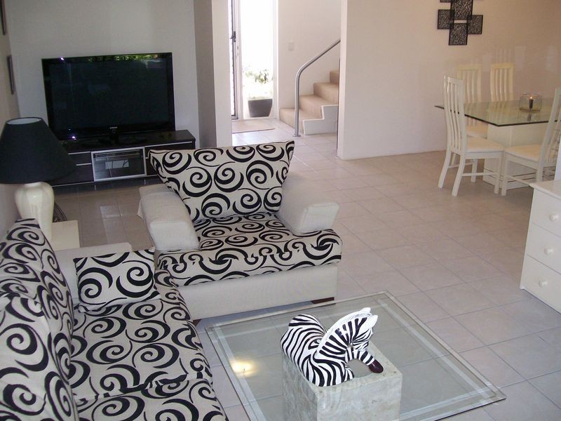 Sandstone Point QLD 4511