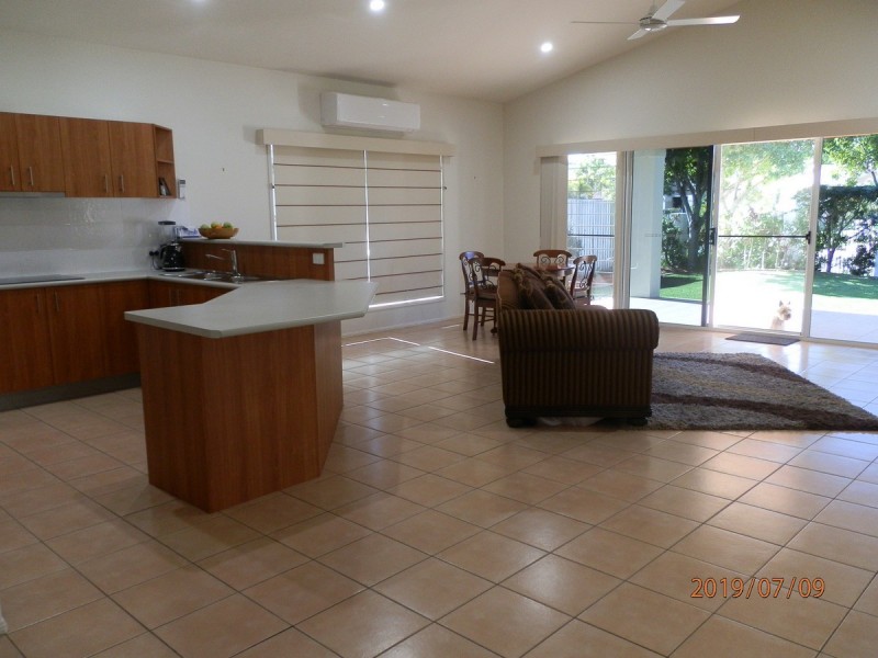 2 Seahorse Court, Banksia Beach QLD 4507