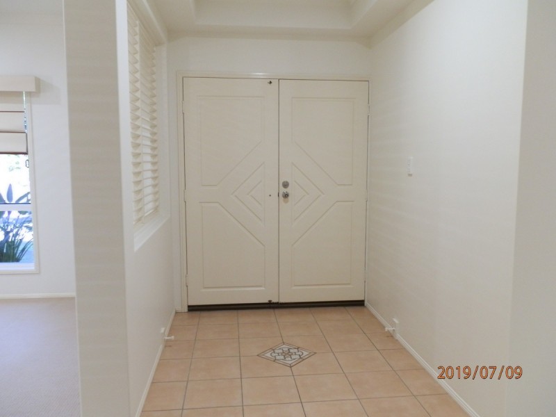 2 Seahorse Court, Banksia Beach QLD 4507