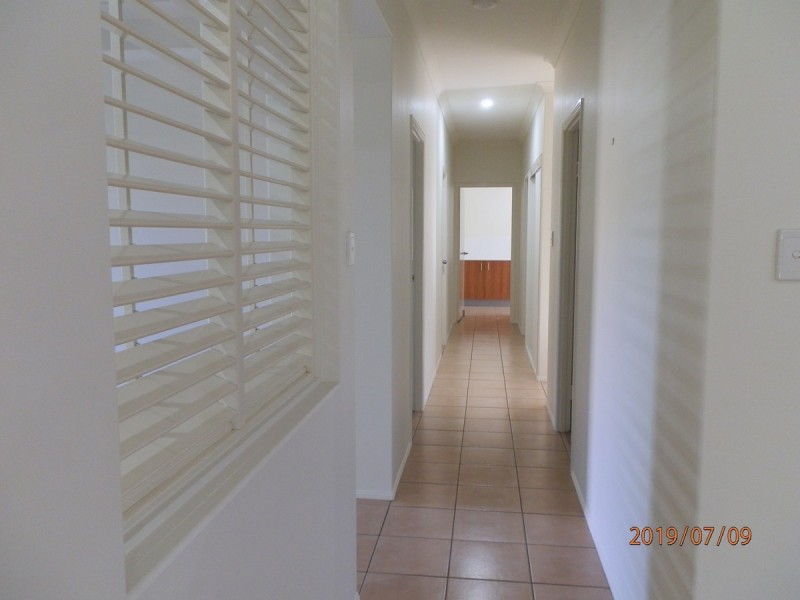 2 Seahorse Court, Banksia Beach QLD 4507