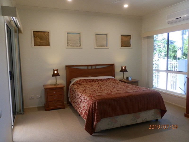 2 Seahorse Court, Banksia Beach QLD 4507