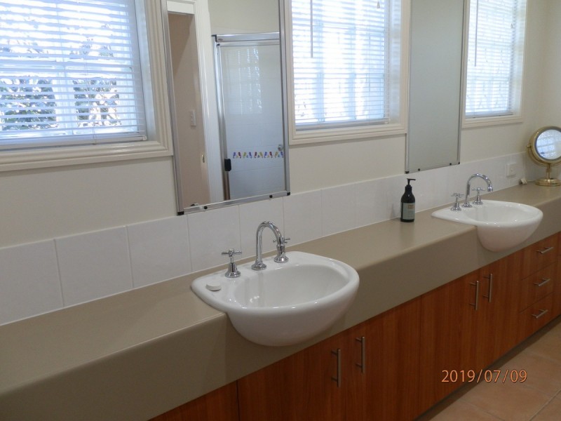 2 Seahorse Court, Banksia Beach QLD 4507