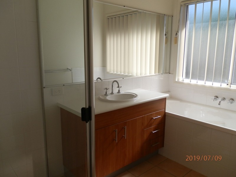 2 Seahorse Court, Banksia Beach QLD 4507