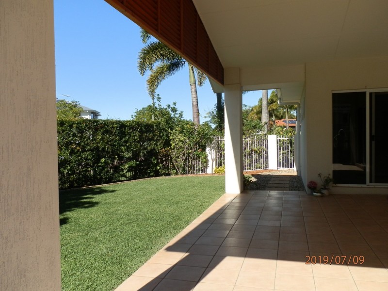 2 Seahorse Court, Banksia Beach QLD 4507