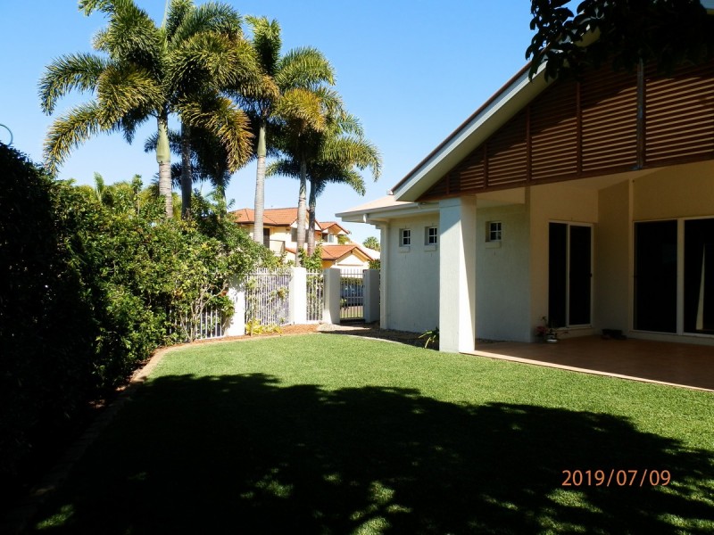2 Seahorse Court, Banksia Beach QLD 4507