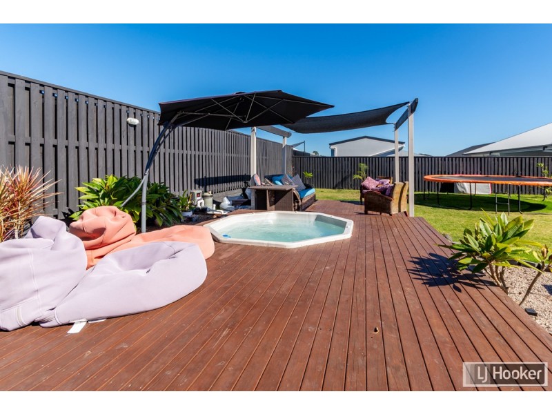 50 Caraway Crescent, Banksia Beach QLD 4507