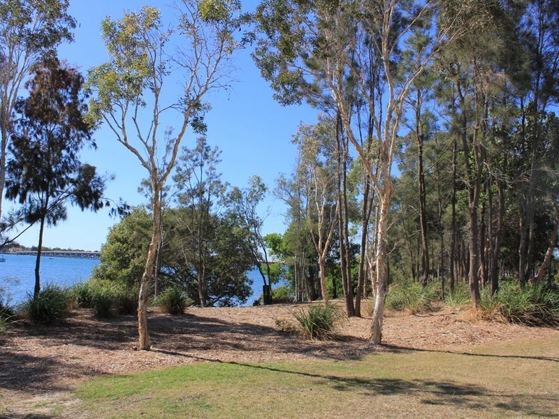 112/8 Spinnaker Esplanade, Sandstone Point QLD 4511