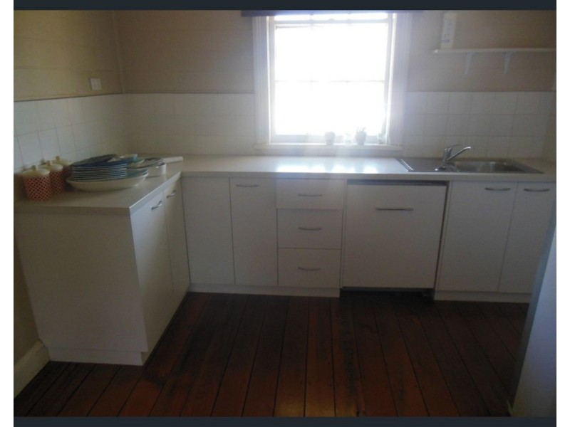 2 Bishop Road, Beachmere QLD 4510