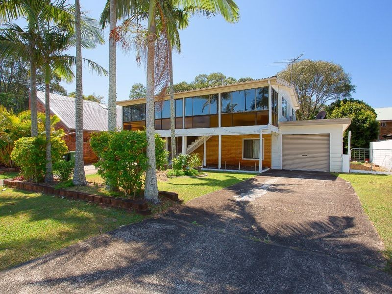31 Gidya Avenue, Bribie Island QLD 4507