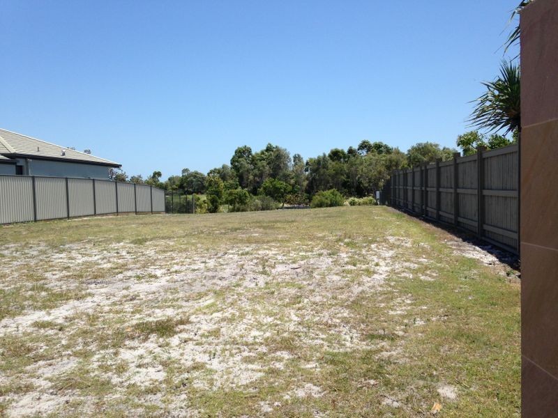 6 Foxtail Crescent, Banksia Beach QLD 4507