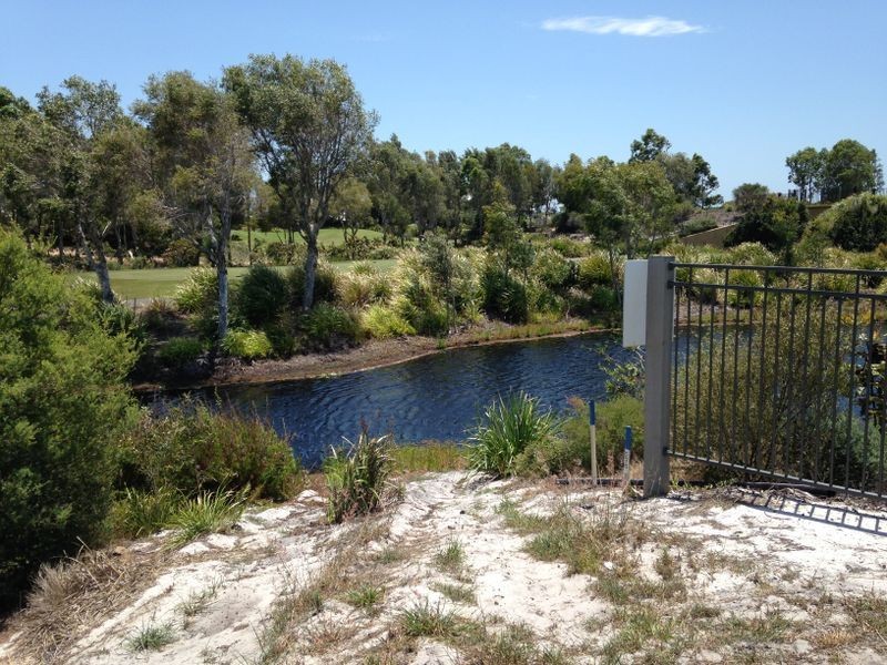 6 Foxtail Crescent, Banksia Beach QLD 4507