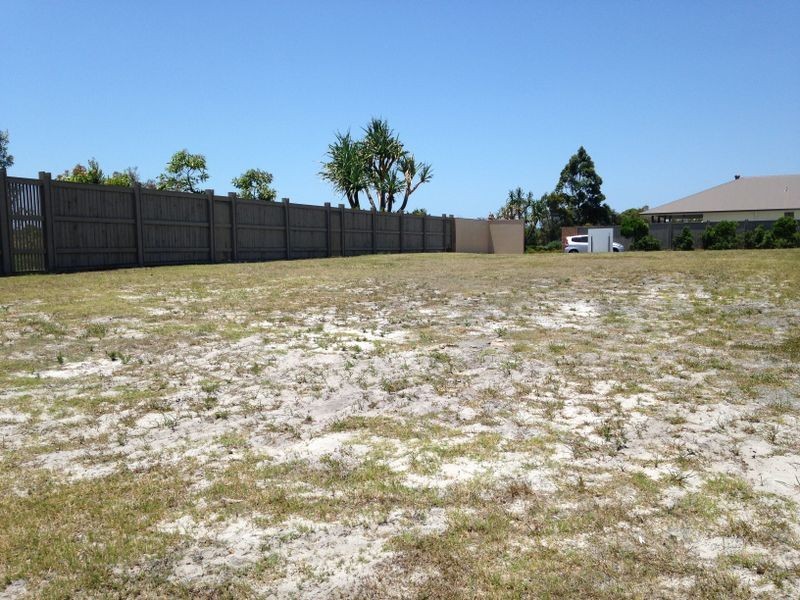 6 Foxtail Crescent, Banksia Beach QLD 4507