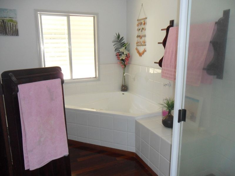 10 Nulu Street, Bribie Island QLD 4507