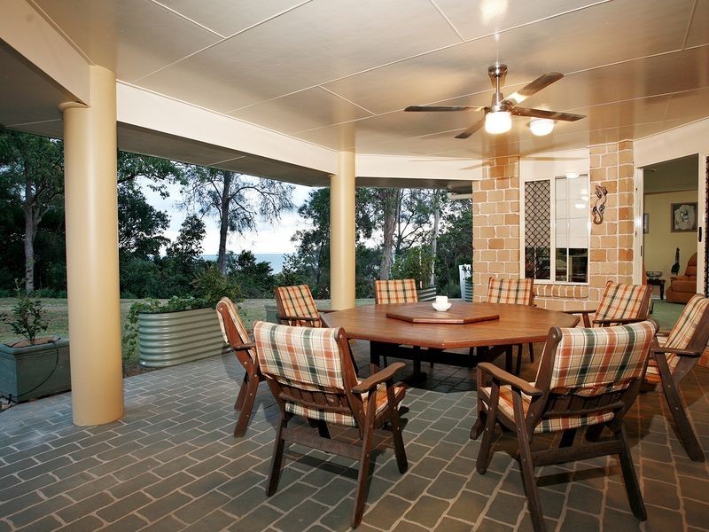 12 Sunbrite Court, Sandstone Point QLD 4511