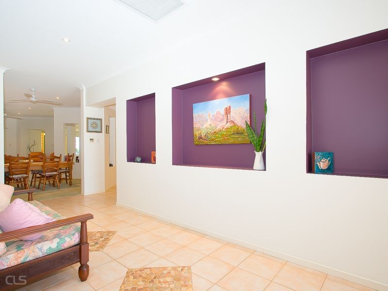 12 Sunbrite Court, Sandstone Point QLD 4511