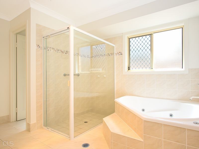 12 Sunbrite Court, Sandstone Point QLD 4511