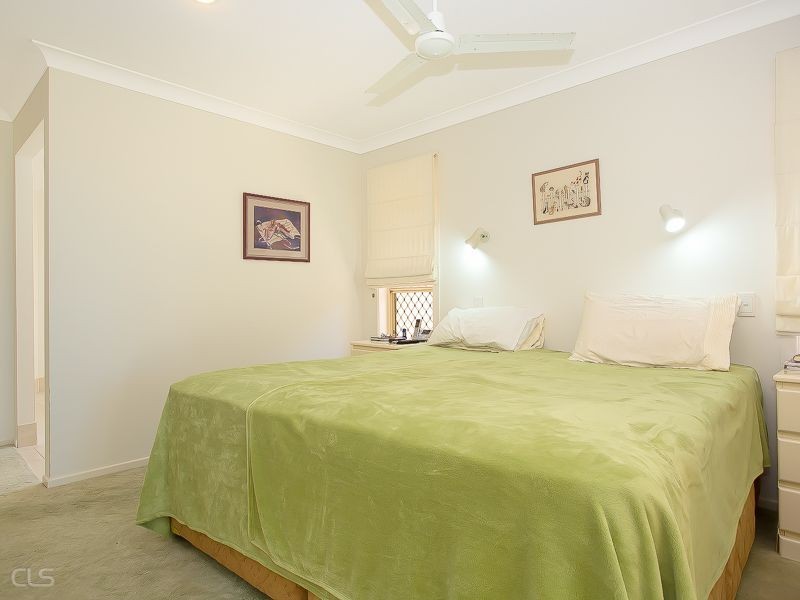 12 Sunbrite Court, Sandstone Point QLD 4511